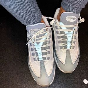 EUC Nike airmax 95